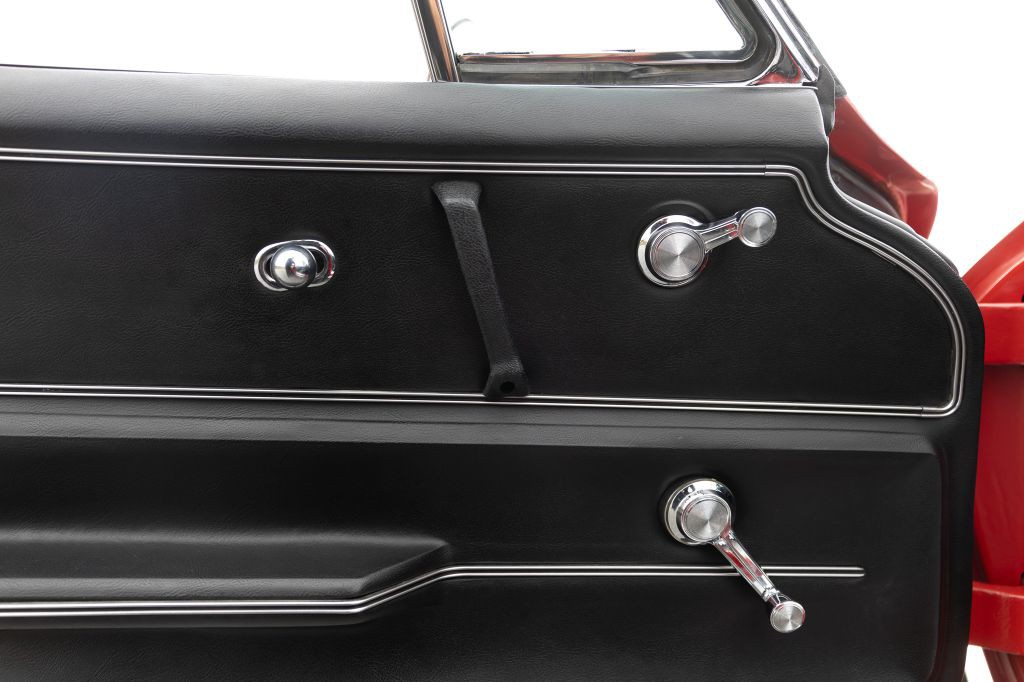 1965 Chevrolet Corvette Image 117