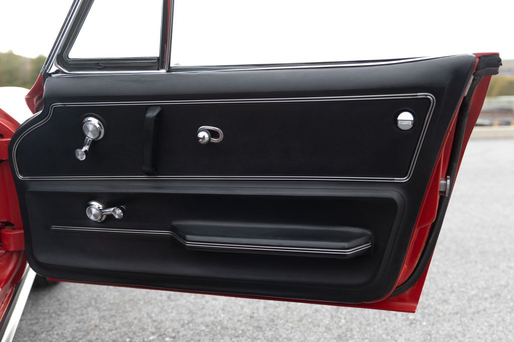 1965 Chevrolet Corvette Image 128