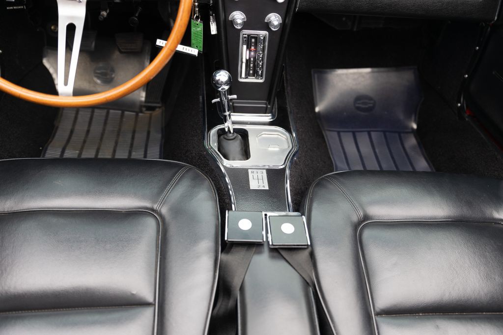 1965 Chevrolet Corvette Image 141