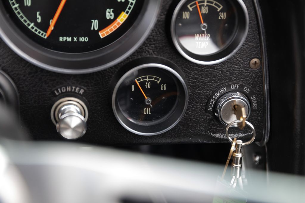 1965 Chevrolet Corvette Image 156