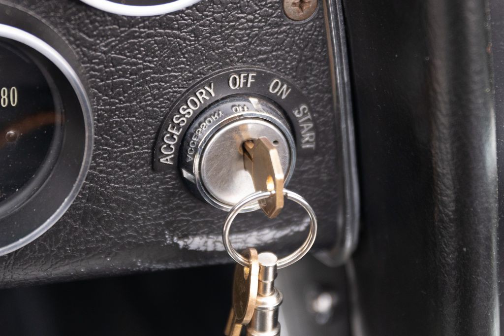 1965 Chevrolet Corvette Image 158