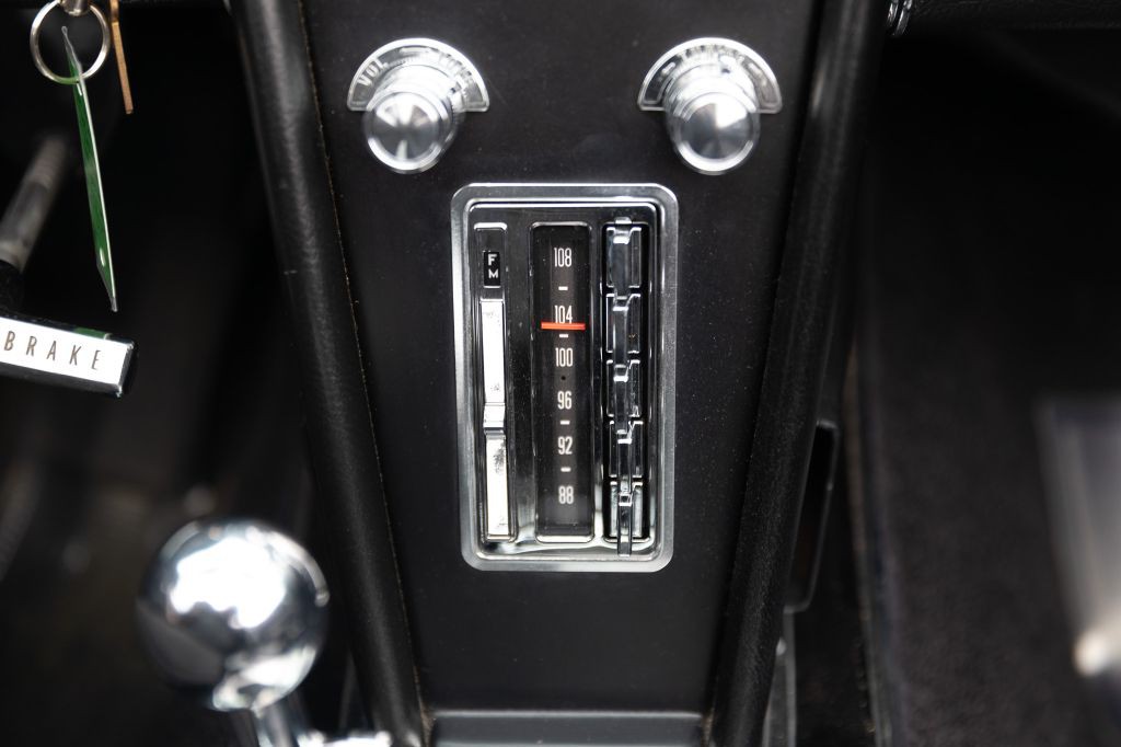 1965 Chevrolet Corvette Image 168