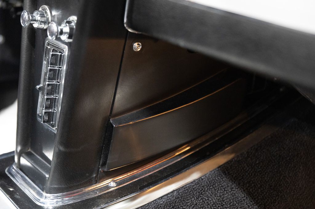 1965 Chevrolet Corvette Image 205