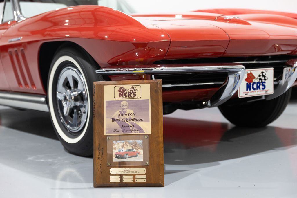 1965 Chevrolet Corvette Image 219