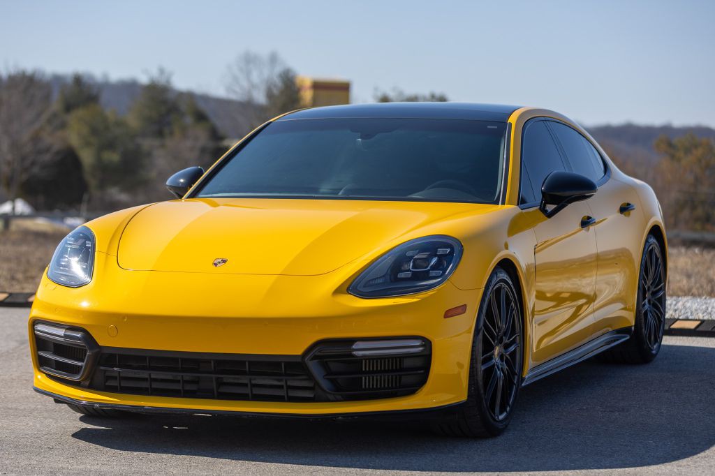 2018 Porsche Panamera Image 8