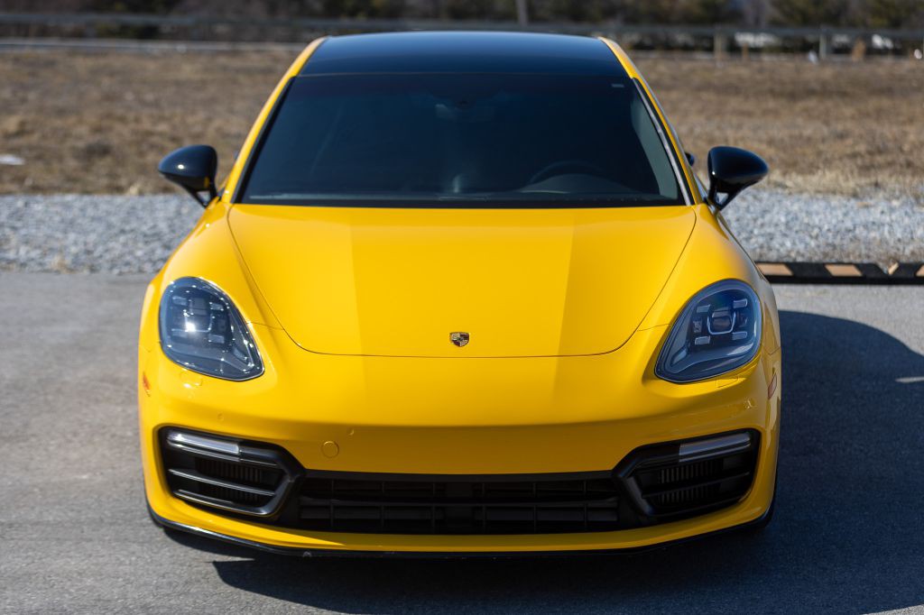 2018 Porsche Panamera Image 12