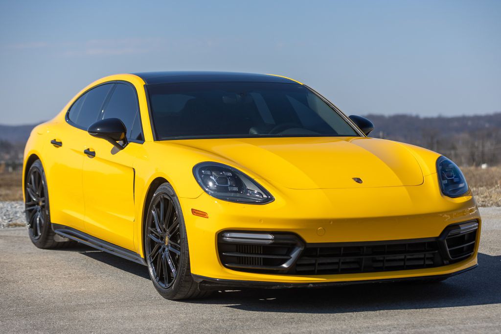 2018 Porsche Panamera Image 21