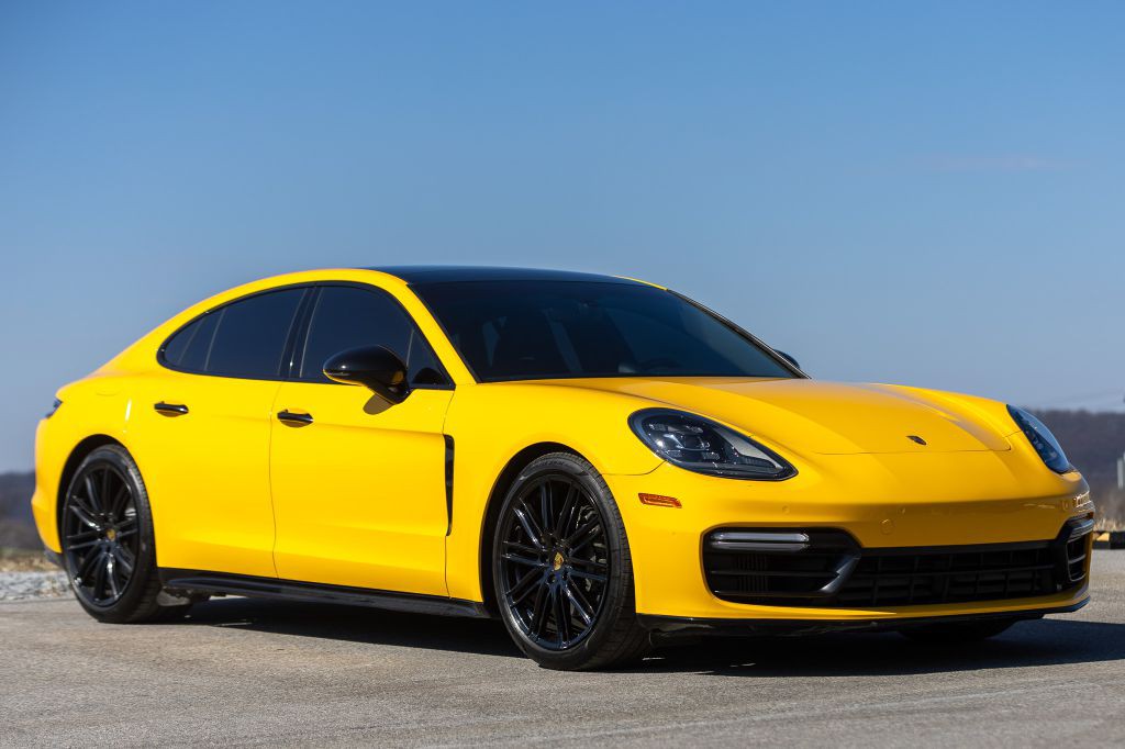 2018 Porsche Panamera Image 23
