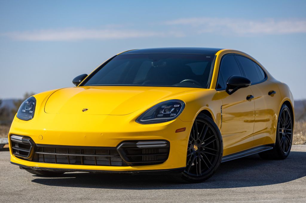 2018 Porsche Panamera Image 45