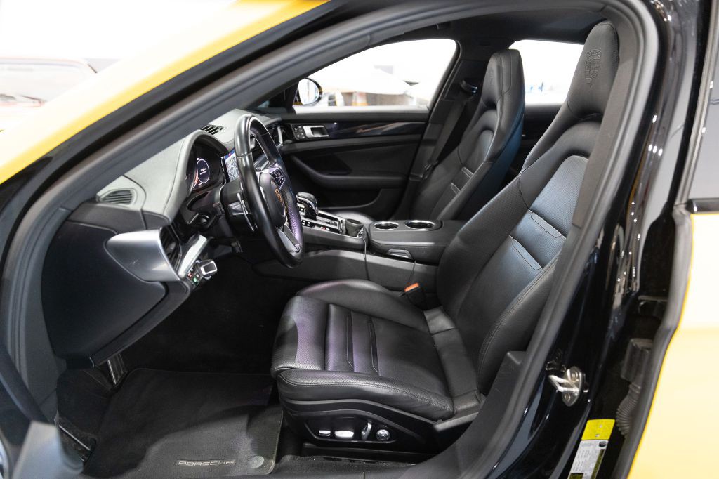 2018 Porsche Panamera Image 50