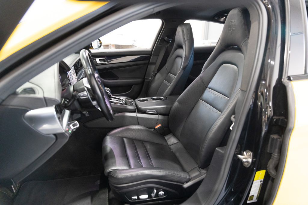 2018 Porsche Panamera Image 51