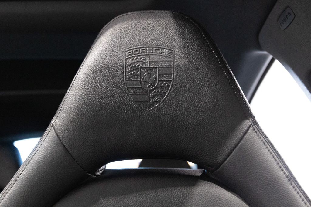 2018 Porsche Panamera Image 53