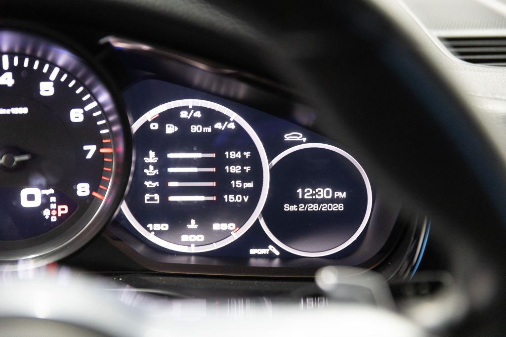 2018 Porsche Panamera Image 88