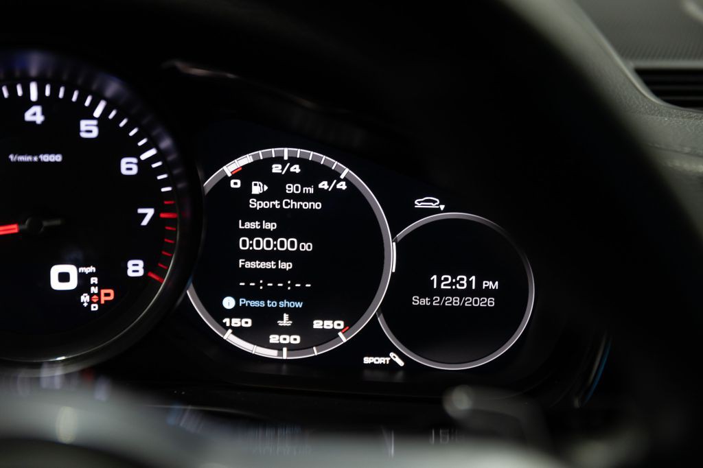 2018 Porsche Panamera Image 94