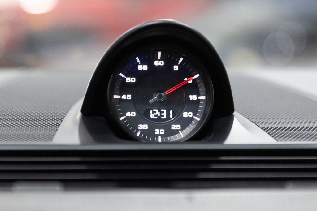 2018 Porsche Panamera Image 98