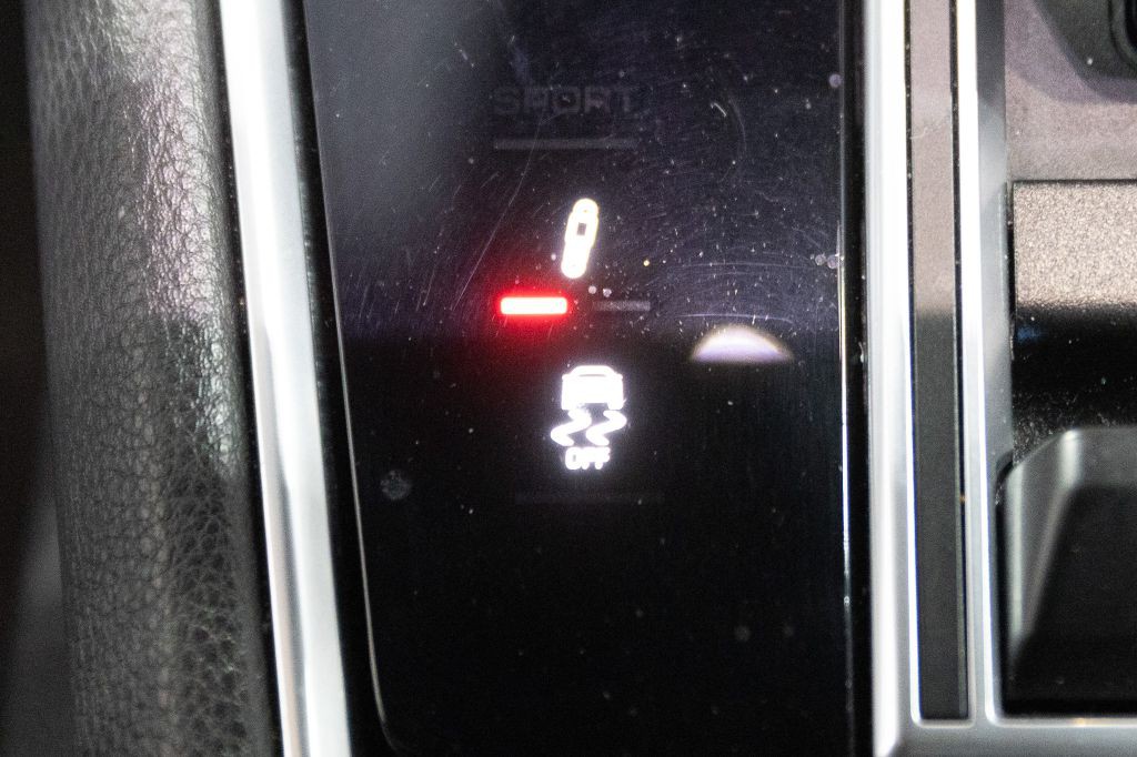 2018 Porsche Panamera Image 104