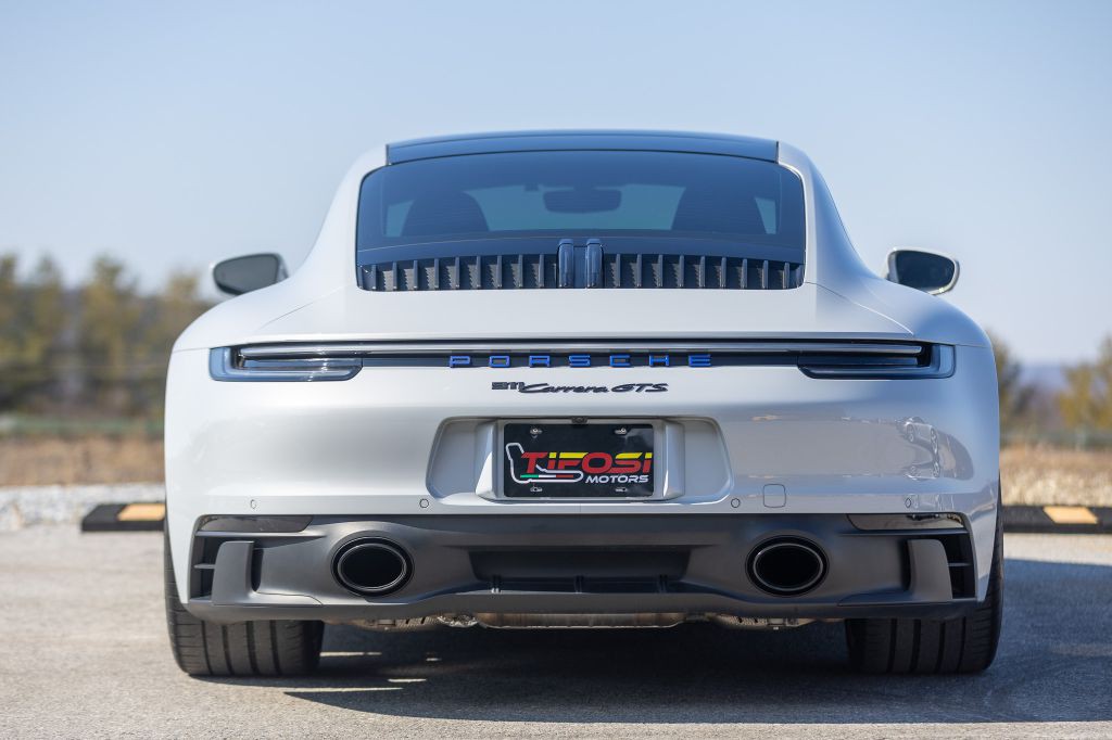 2023 Porsche 911 Image 3