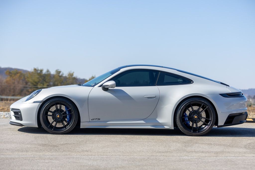 2023 Porsche 911 Image 4