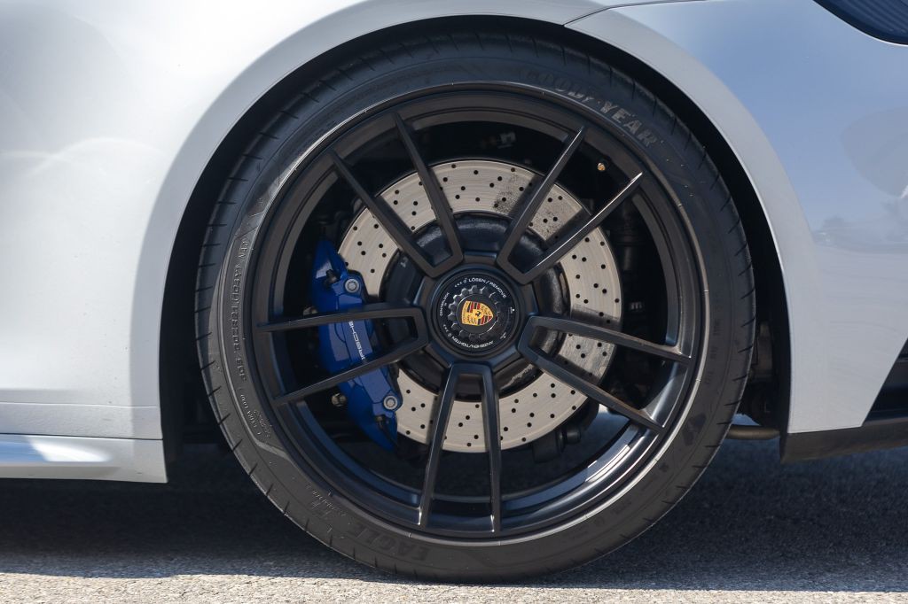 2023 Porsche 911 Image 28