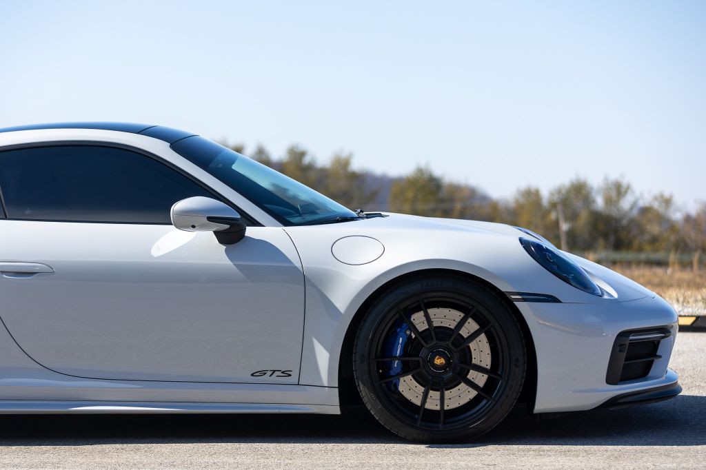 2023 Porsche 911 Image 44