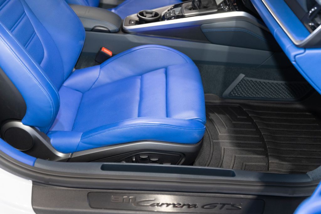 2023 Porsche 911 Image 61