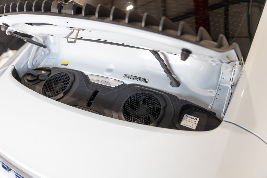 2023 Porsche 911 Image 100