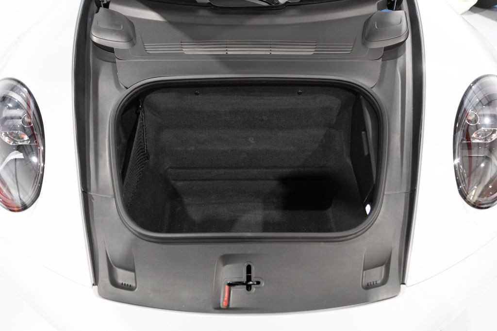 2023 Porsche 911 Image 101