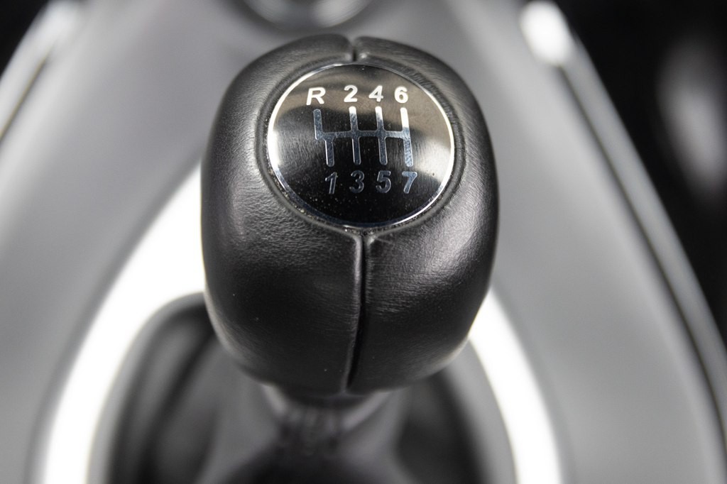 2021 Aston Martin Vantage Image 7