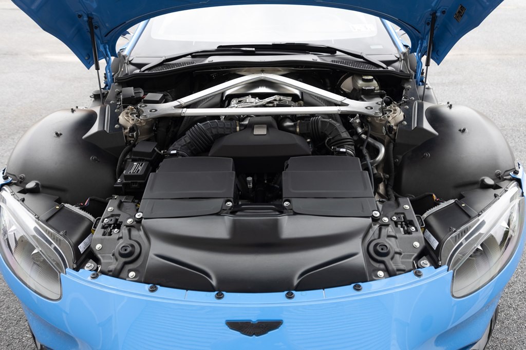 2021 Aston Martin Vantage Image 10