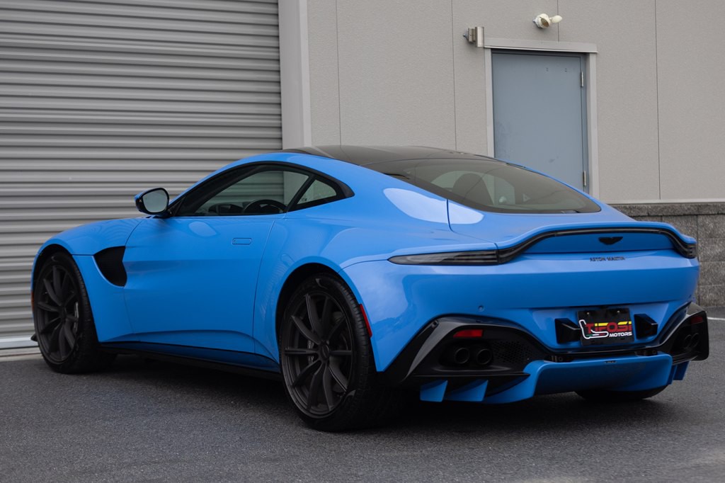 2021 Aston Martin Vantage Image 15