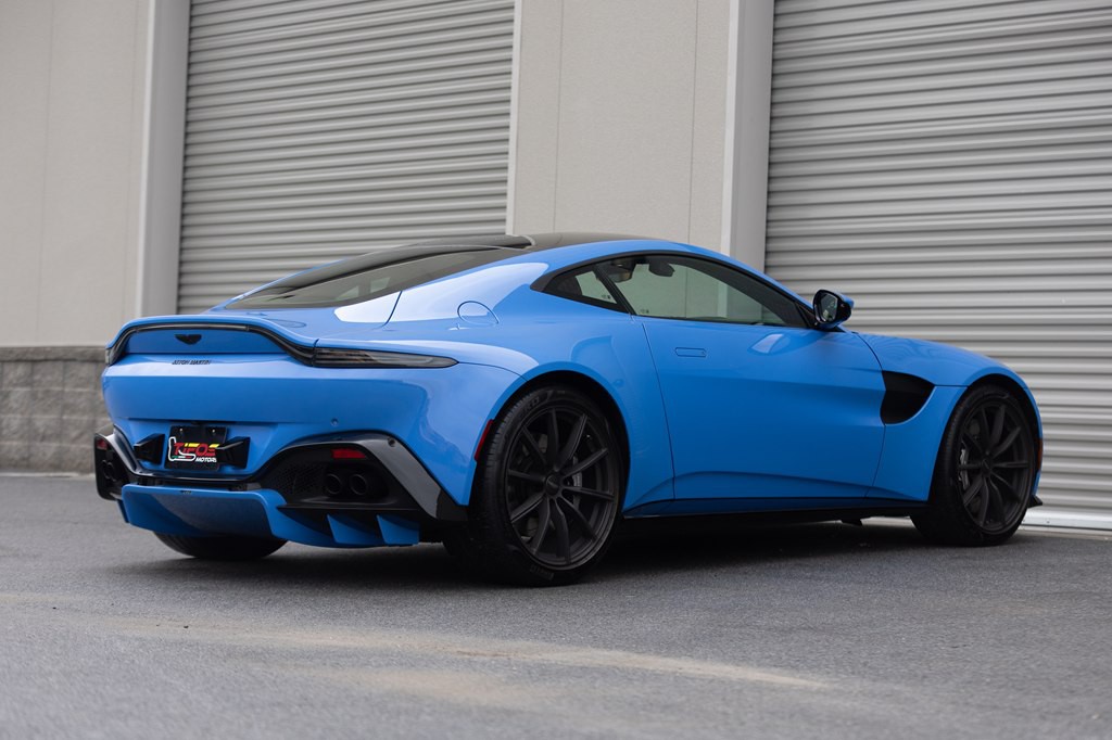 2021 Aston Martin Vantage Image 17