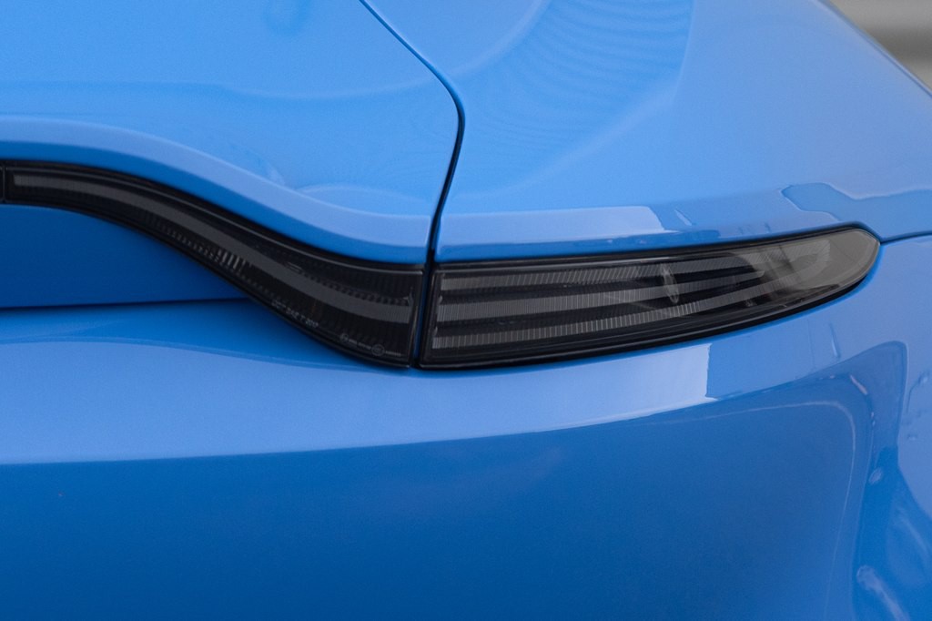 2021 Aston Martin Vantage Image 23