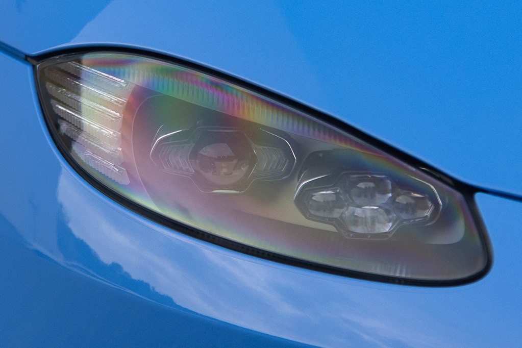 2021 Aston Martin Vantage Image 43