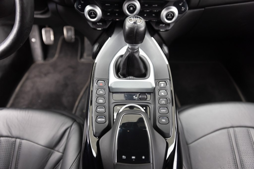 2021 Aston Martin Vantage Image 77