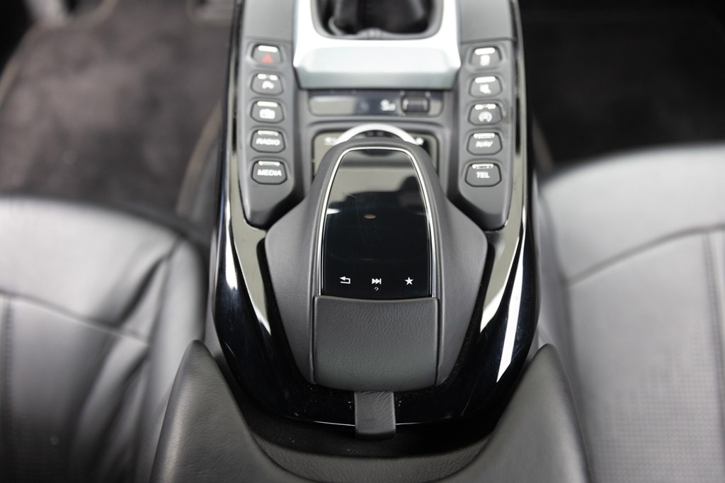 2021 Aston Martin Vantage Image 78