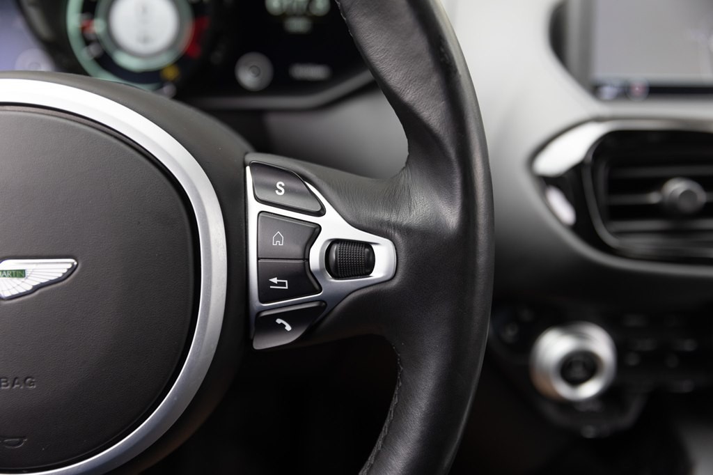 2021 Aston Martin Vantage Image 89