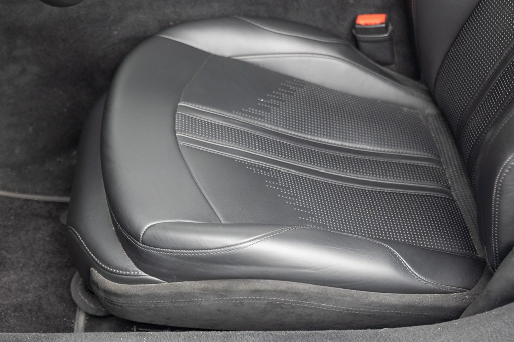 2021 Aston Martin Vantage Image 108