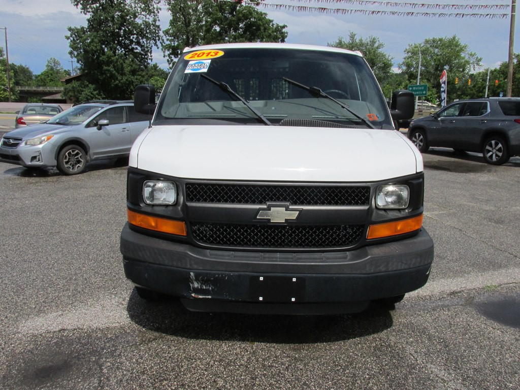 2013 Chevrolet Express Image 2