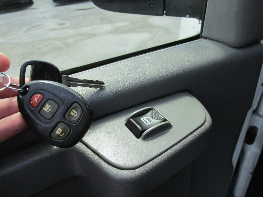 2013 Chevrolet Express Image 11