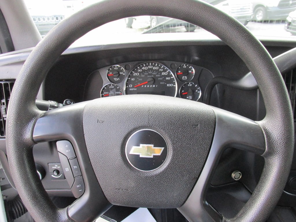2013 Chevrolet Express Image 13