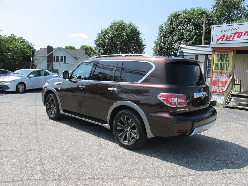2017 Nissan Armada Image 3
