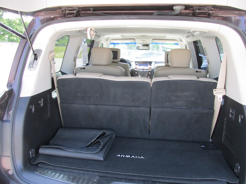 2017 Nissan Armada Image 7
