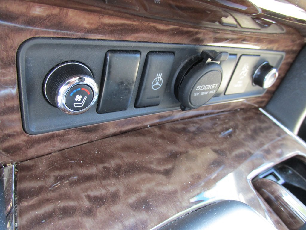 2017 Nissan Armada Image 18