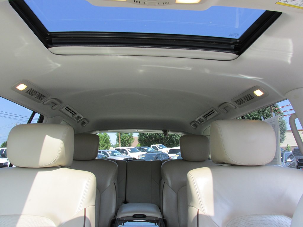 2017 Nissan Armada Image 20