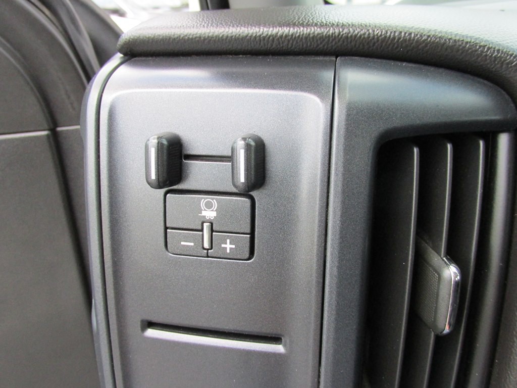 2018 Chevrolet Silverado 1500 Image 11