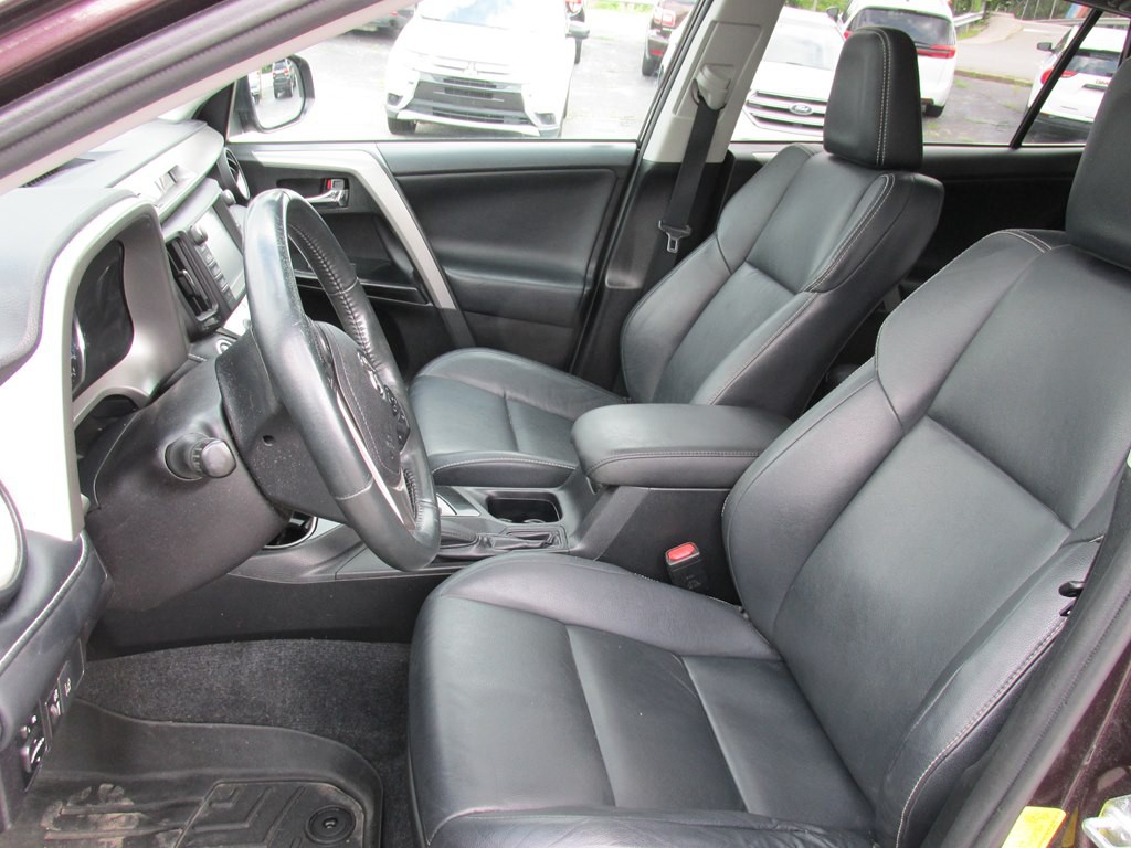 2016 Toyota Rav4 Image 11