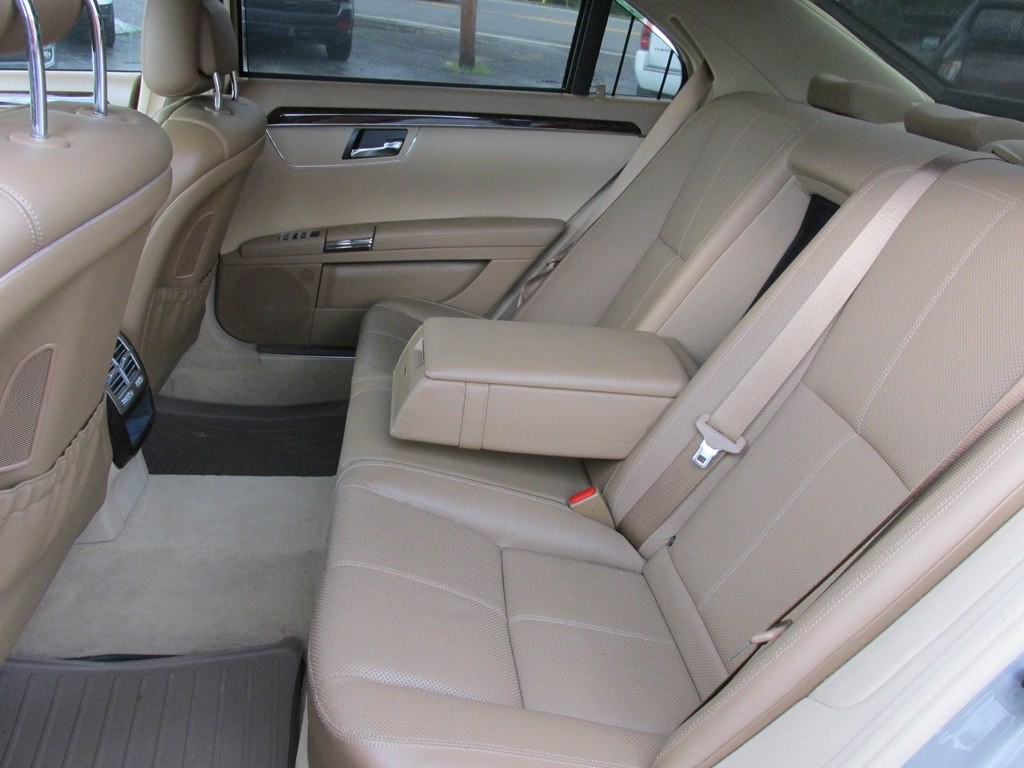 2008 Mercedes-Benz S-Class Image 11