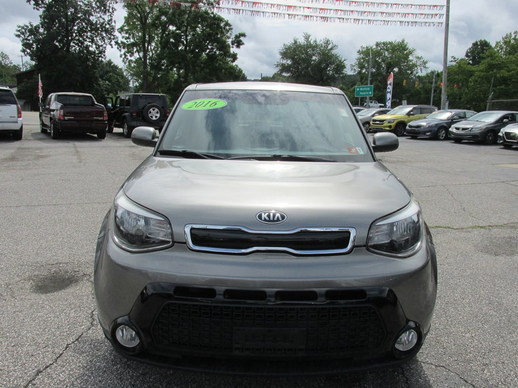 2016 Kia Soul Image 2