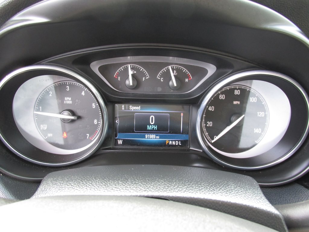 2019 Buick Envision Image 2