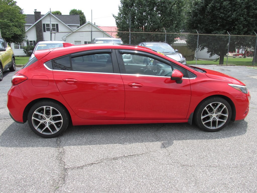 2017 Chevrolet Cruze Image 4